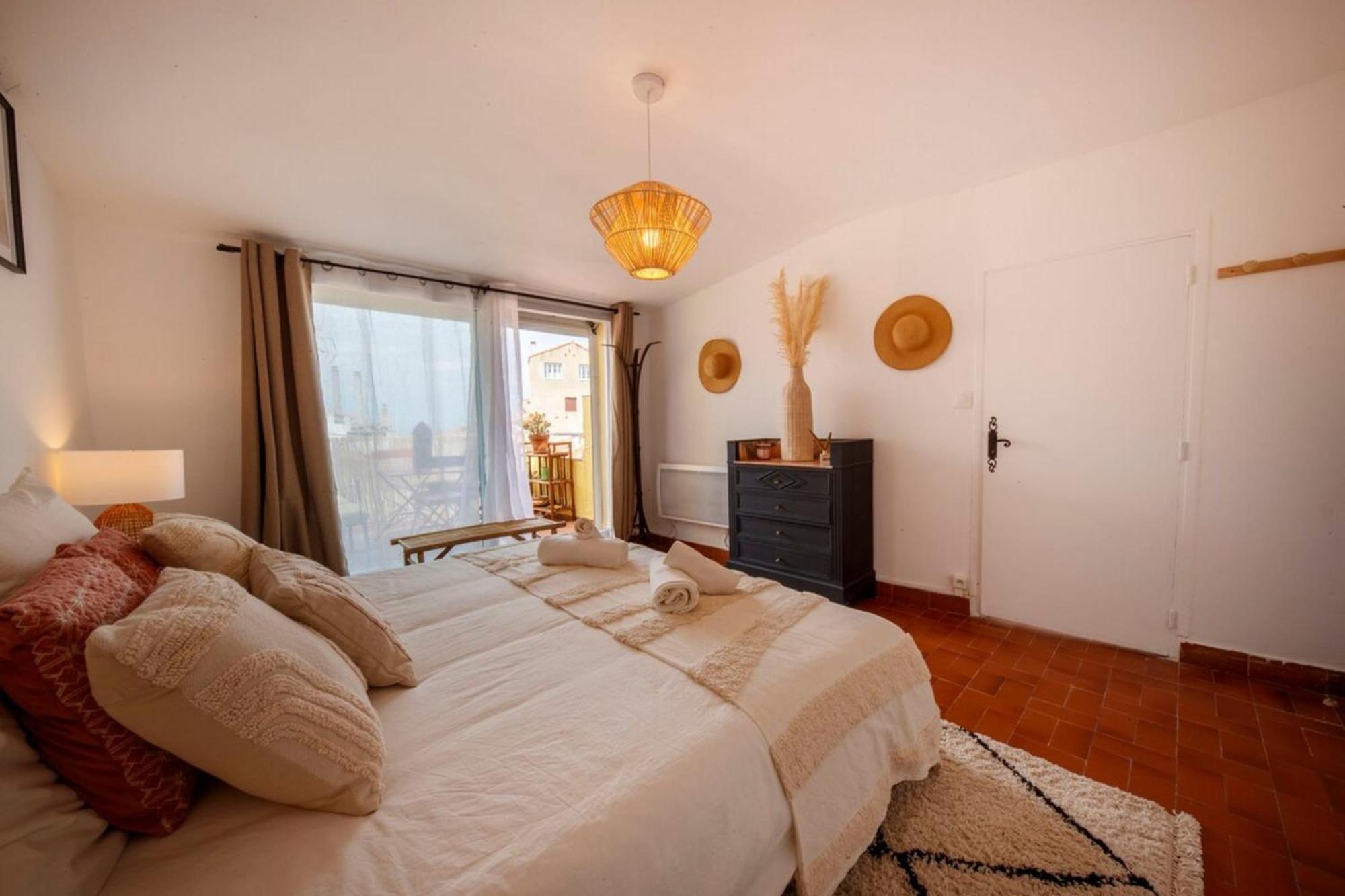 06M - Old Antibes Beautiful Duplex Terrace With Sea View Apartment Екстериор снимка