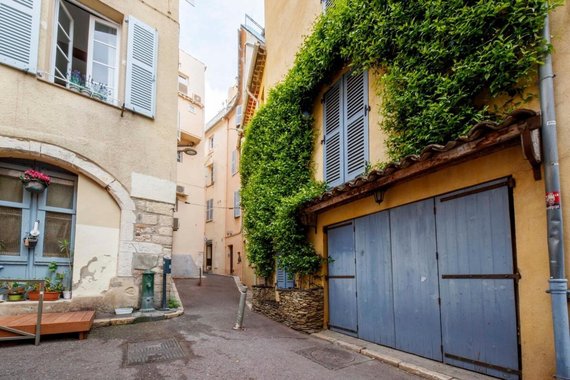 06M - Old Antibes Beautiful Duplex Terrace With Sea View Apartment Екстериор снимка