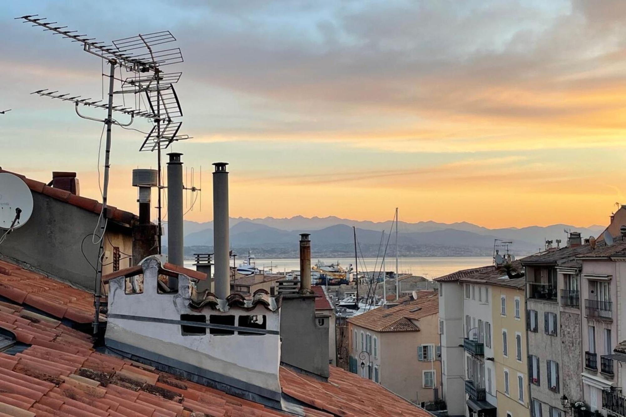 06M - Old Antibes Beautiful Duplex Terrace With Sea View Apartment Екстериор снимка